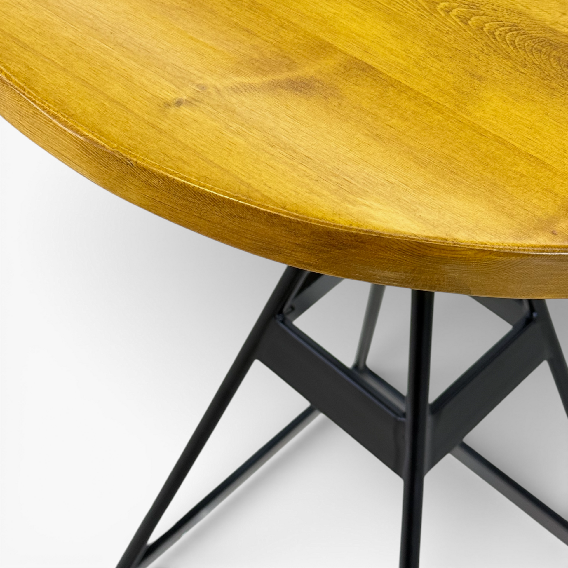 Remi Bar Table