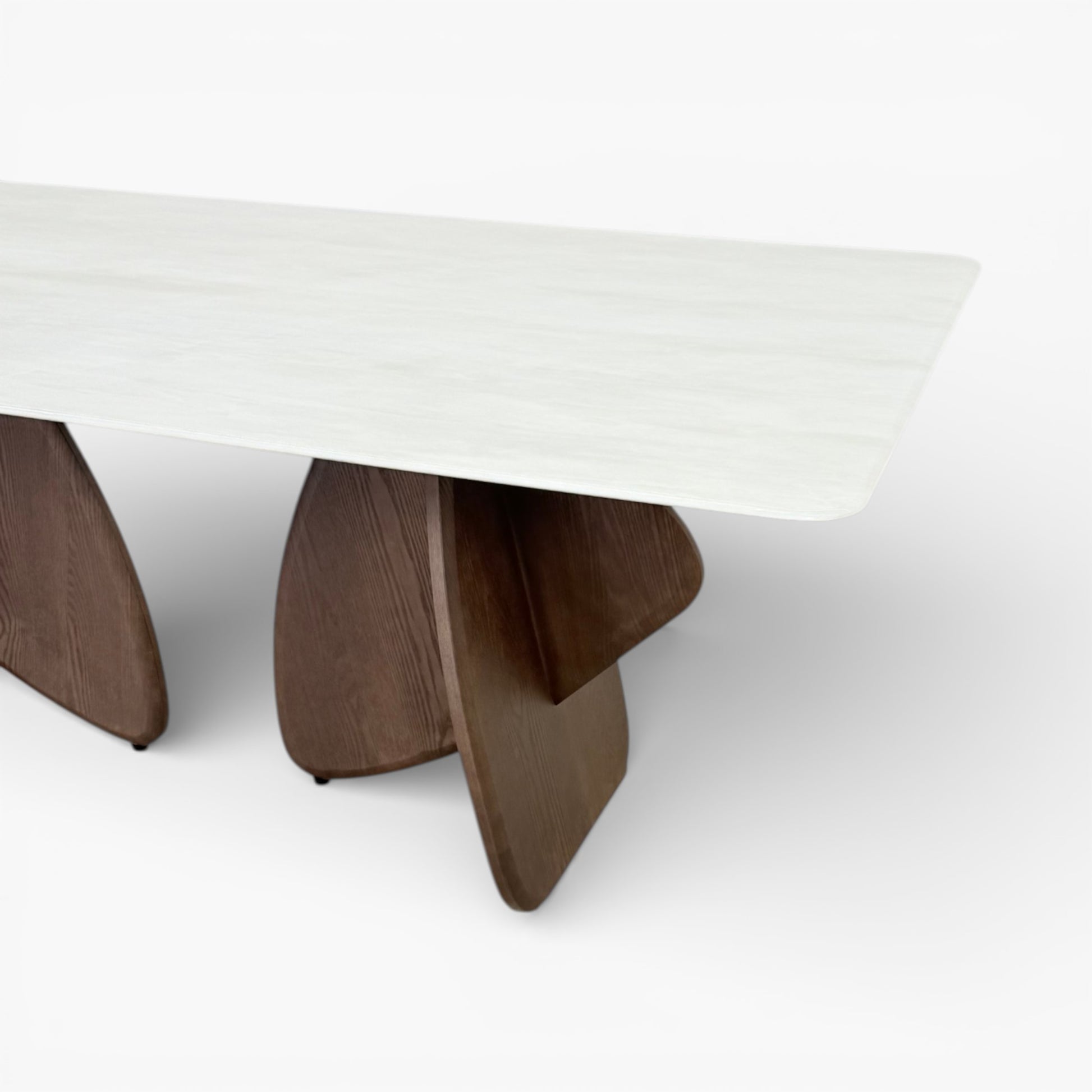 Th Fin Dining Table
