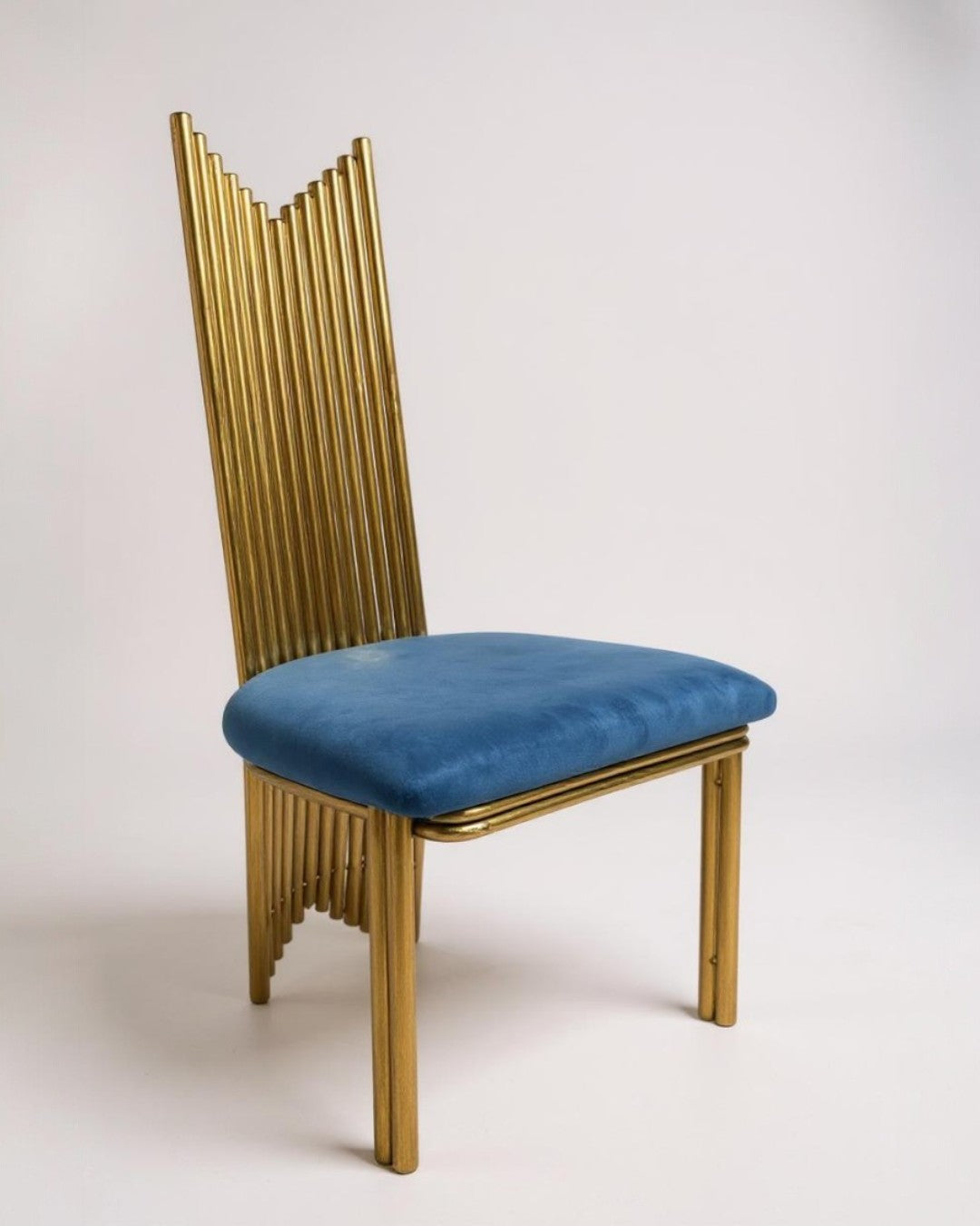 Cylindrical Dining Throne
