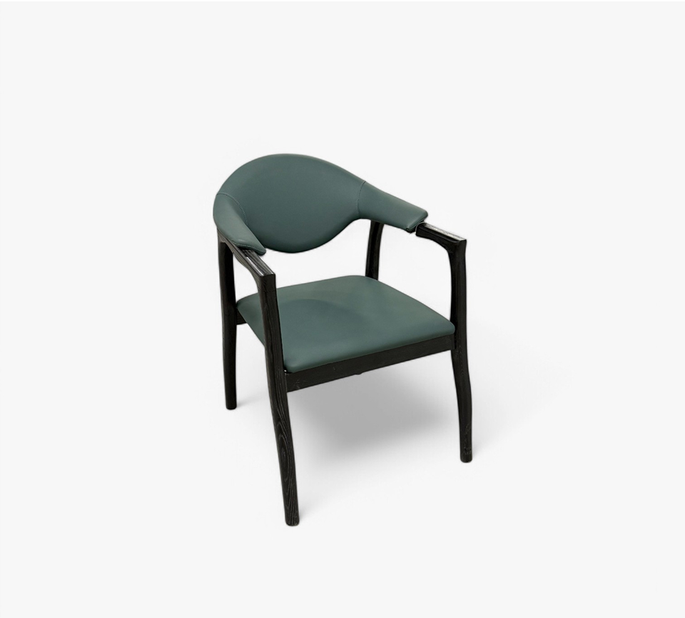Yeoman's Oak Wooden Dining Chair