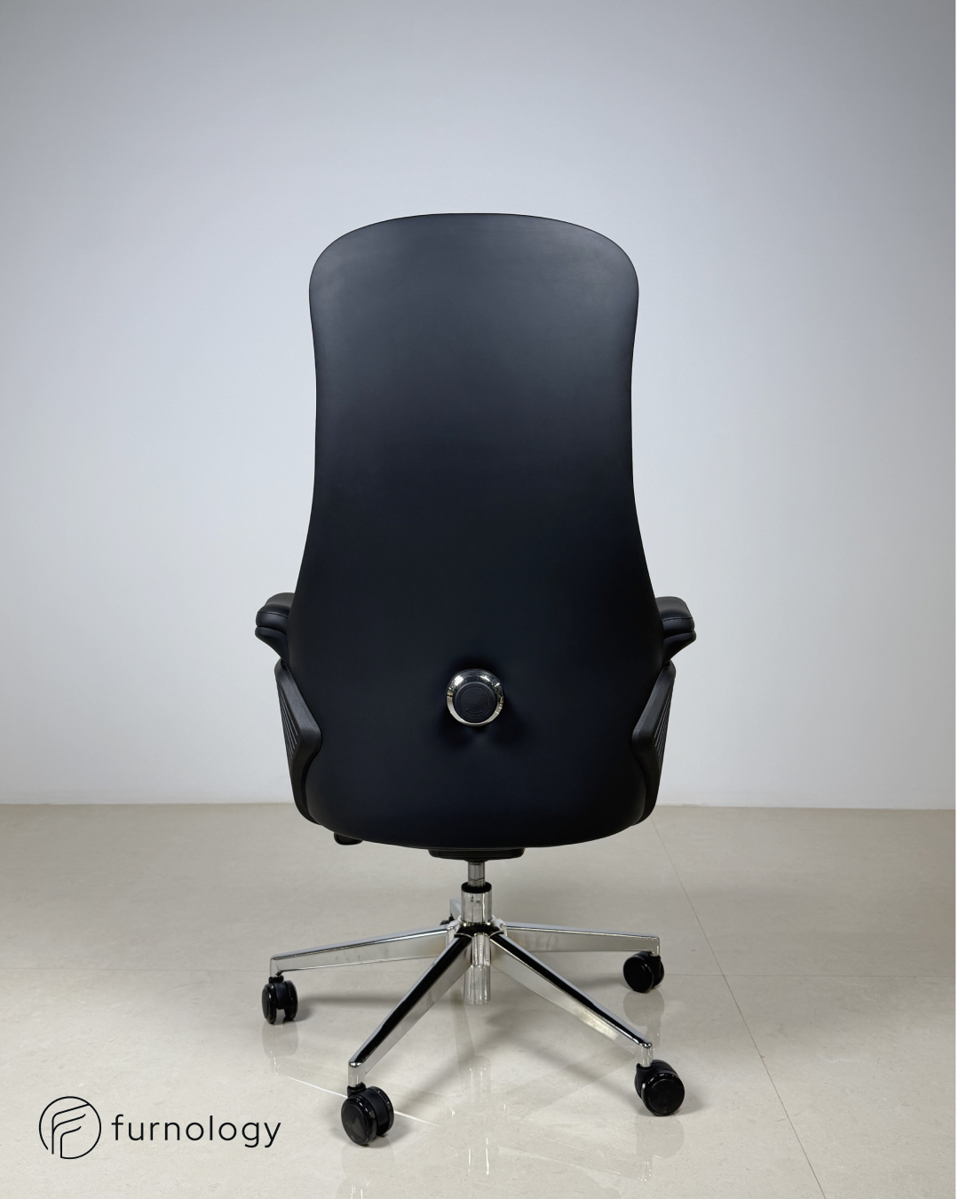 Furnology modern executive chair for home office in black leather with adjustable support and swivel base